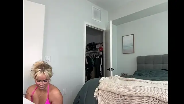 ElenaErickson online show from September 24, 8:19 pm