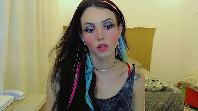 Sophie Fantasys online show from December 15, 12:49 am