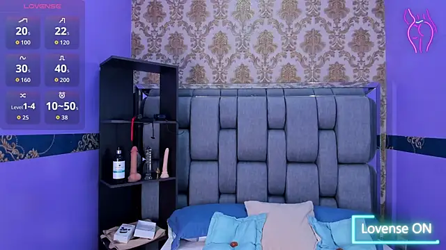 Lila Pinky online show from November 2, 12:08 pm