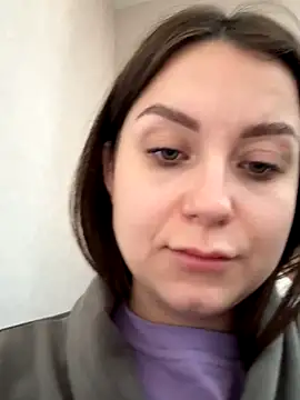 Snapshot of ellie_ssexy chatting on October 22, 4:17 am ellie ssexy online show from October 22, 4:17 am