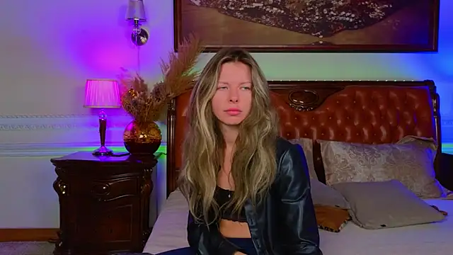 Real Tini online show from November 27, 6:16 am