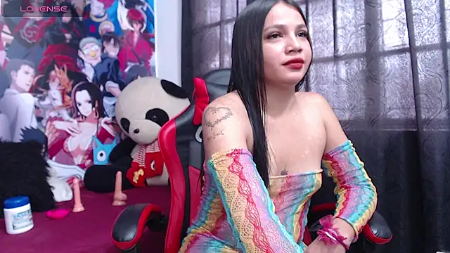 luna hoott online show from October 16, 1:58 pm