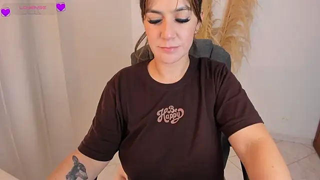 sarita1412 online show from October 31, 1:40 am