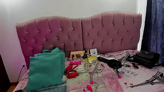 Snapshot of neeko_princes chatting on October 22, 12:10 pm neeko princes online show from October 22, 12:10 pm