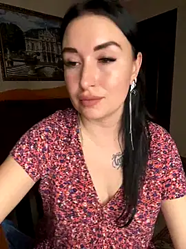 Roxana Bell online show from December 2, 9:39 pm