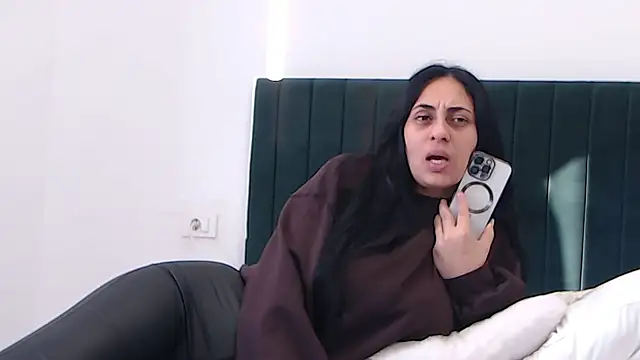 Aimeclark online show from January 14, 1:38 pm