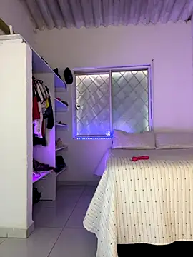 lia huan online show from October 2, 3:17 pm