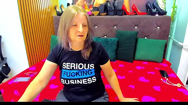 Lilly hott online show from October 1, 5:29 pm