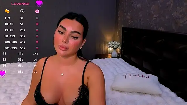 babyleilaa online show from September 28, 7:30 pm