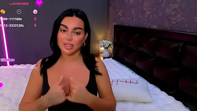 babyleilaa online show from October 2, 9:20 pm