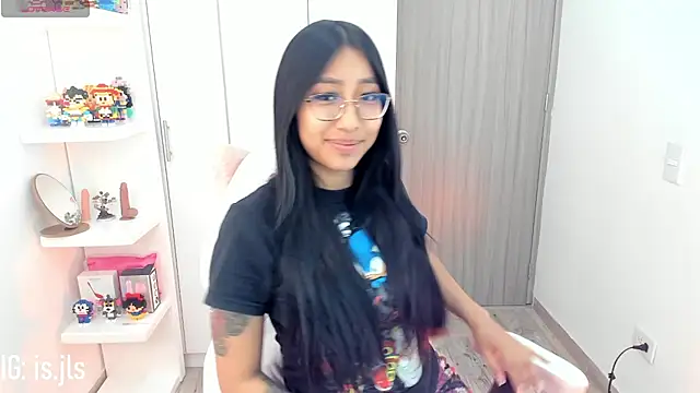 Snapshot of isa_bellaa0 chatting on October 2, 4:28 am isa bellaa0 online show from October 2, 4:28 am