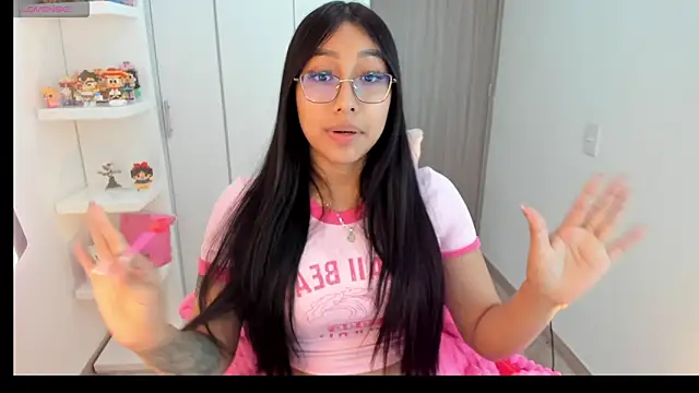 Snapshot of isa_bellaa0 chatting on October 17, 4:16 am isa bellaa0 online show from October 17, 4:16 am