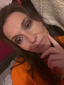 Lwhite1 online show from October 27, 11:43 pm