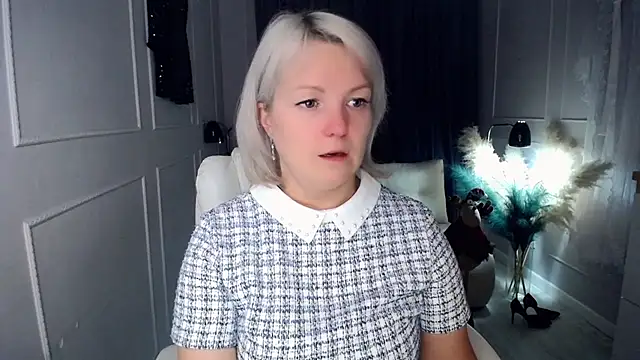 Juarnea online show from December 1, 12:19 pm