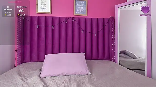 littleebonny online show from February 12, 12:18 pm