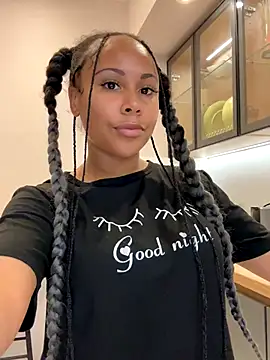 HaileyDiana online show from November 22, 1:14 pm