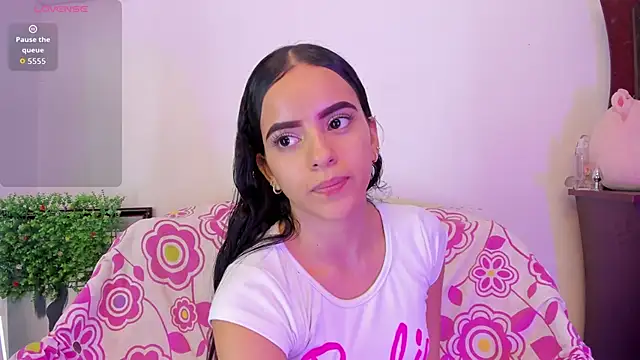 emilyclay 1 online show from September 15, 11:45 pm