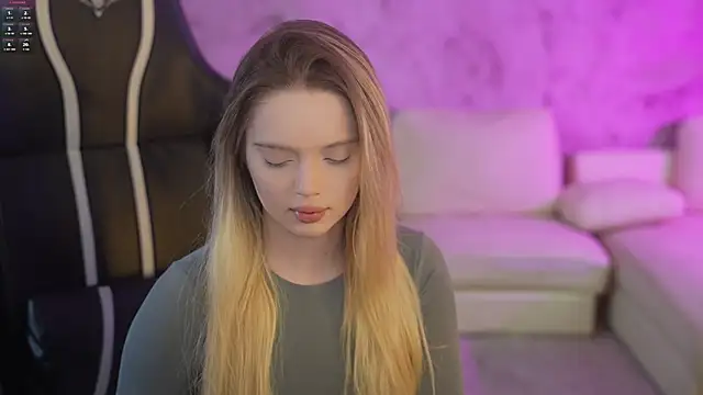 Cassy-Celestial  online show from October 17, 4:48 am