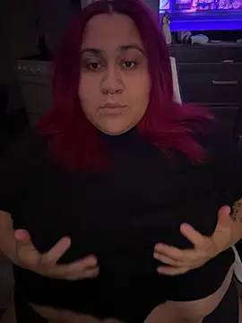 Snapshot of Juicyjordie chatting on October 31, 3:19 am Juicyjordie online show from October 31, 3:19 am