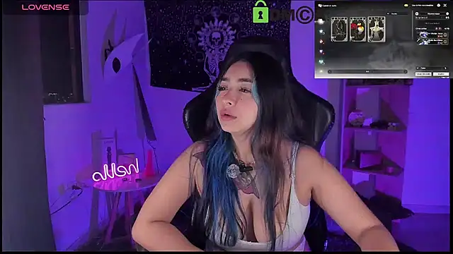 sweetcoralinee online show from January 17, 12:40 am