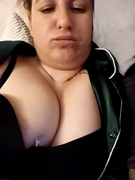 BlackVBarbie online show from September 8, 10:20 pm