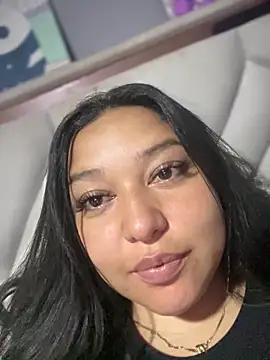 Snapshot of Kym_Owens chatting on October 26, 10:11 am Kym Owens online show from October 26, 10:11 am