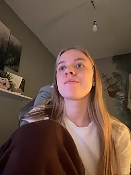 candy maggie online show from November 22, 4:31 pm