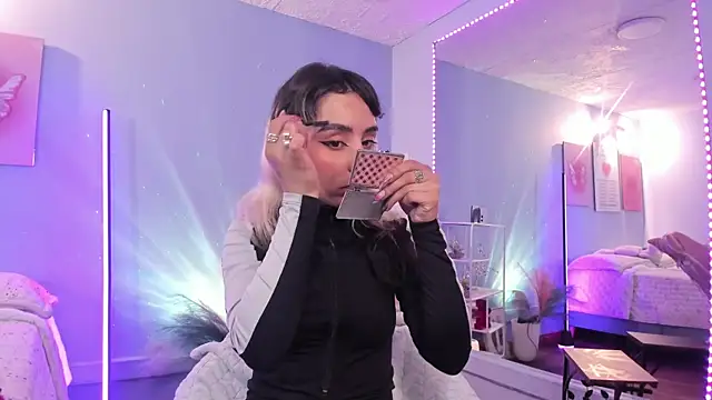 MaveParks  online show from October 11, 2:20 pm