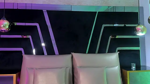 DaraBeckett online show from November 6, 12:00 pm