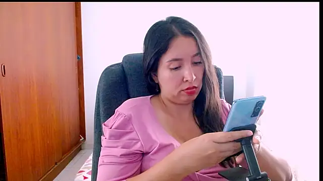 emely sexx20 online show from January 8, 6:34 pm