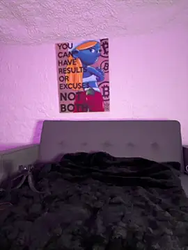 selenaluvv online show from February 10, 3:59 pm