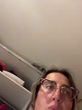 casalinga88 online show from December 18, 7:02 am