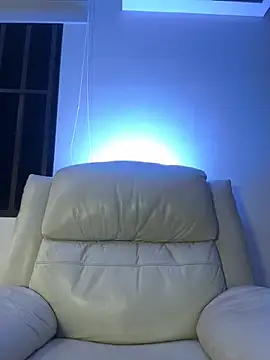 Snapshot of moon_lilith chatting on October 15, 5:43 am moon lilith online show from October 15, 5:43 am