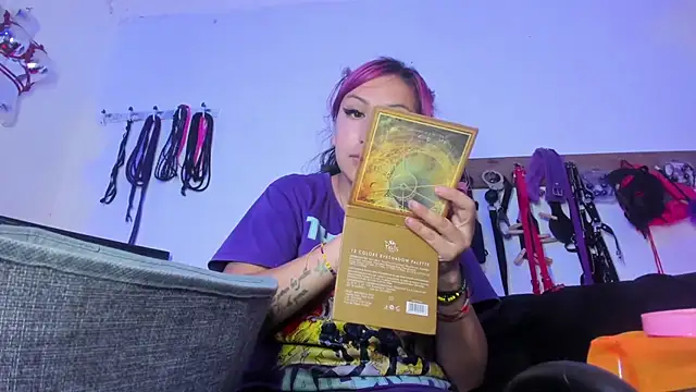 LucyStrike  online show from February 5, 11:19 pm