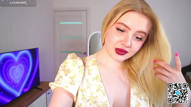 oliviabr0wn0 online show from September 12, 2:01 am