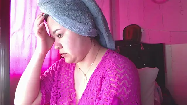 NikkiRous  online show from March 1, 2:17 pm