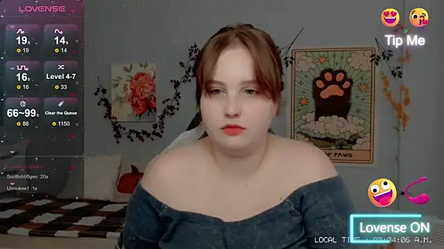 Snapshot of Crystal_Chris chatting on October 15, 11:57 am Crystal Chris online show from October 15, 11:57 am