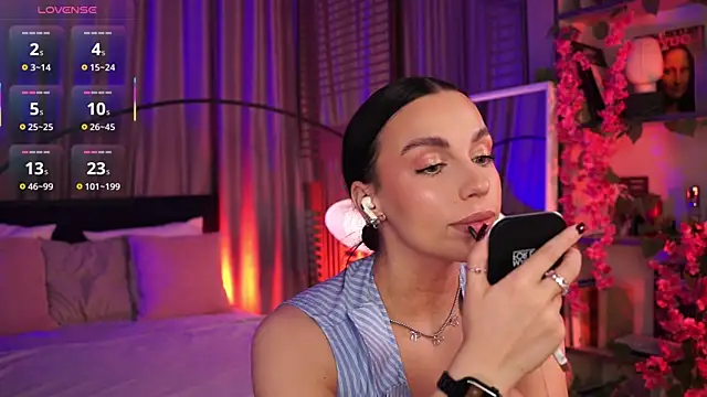 LunaNight online show from October 26, 8:37 pm