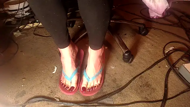 amandabarefoot online show from March 6, 5:35 am