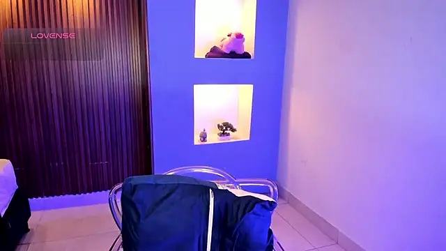 BlakmillerrGilson online show from February 13, 6:20 pm