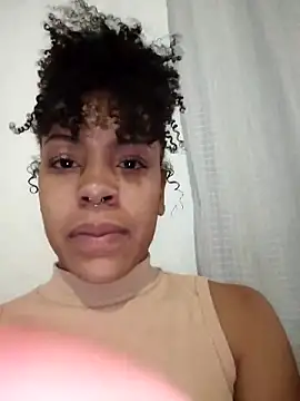 Julia Pretinha online show from September 20, 1:31 pm