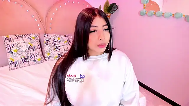 Miia Thompsonn online show from December 5, 3:28 am