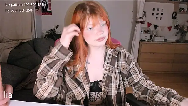 lil lia online show from February 18, 12:10 am