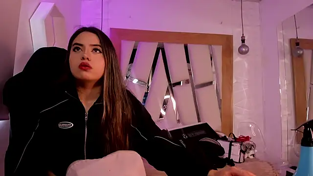 ary cooper  online show from December 3, 12:29 pm