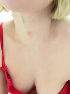 Yourdirtybitch online show from February 22, 7:04 pm