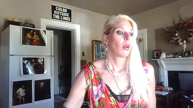 Glamazonx online show from October 31, 7:40 pm