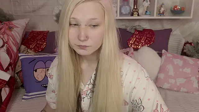 MeowkaKitty online show from December 22, 2:26 am