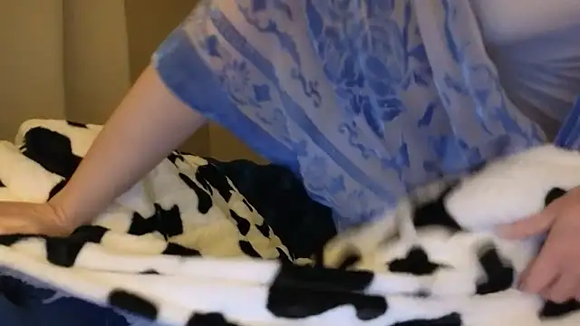 sexylilly69 online show from December 4, 4:04 am