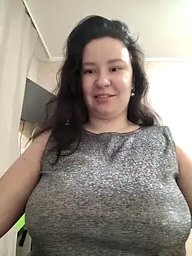 AlexaLexie online show from December 23, 6:17 am