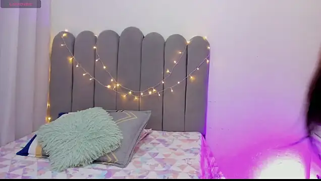 andrea osorio  online show from October 21, 4:11 pm